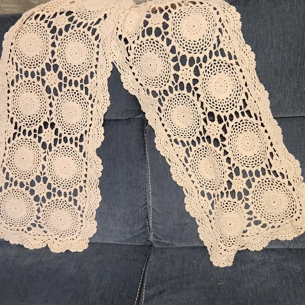 Vintage Cream Crochet LaceTable Runner Dresser  Scarf 64